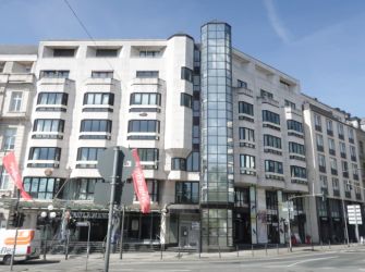 WIESBADEN - Wilhelmstraße: 137 m² Prestige  Büro-/Praxisfläche inkl. Küche + Bad + WC + Lager + 2 TG-Pl.